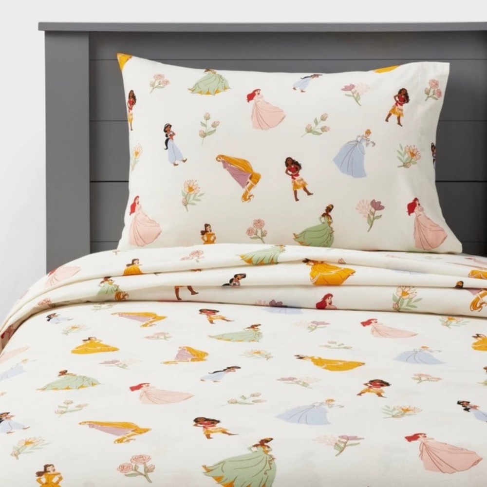 TWIN Disney Princess Characters Kids' Sheet Set - Pillowfort Disney Collection